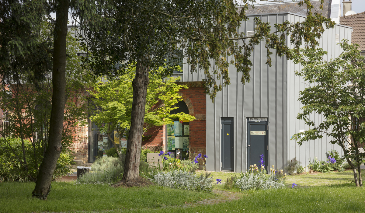 alu architectes 5e4ddb12a15ef60612c458d0039774fde7780ba083c9ee8533e5e138bbaa812e8a8e1197d7c41726ed677162460d1fe1da212f0d641096170644ef97f993837f