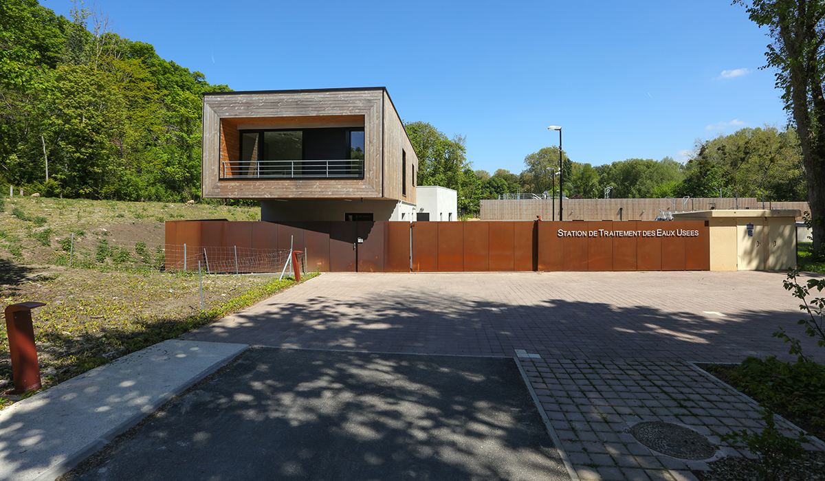 alu architectes 925ae626b32d151b661c6eeabb53b2bf4f7378157062285bac1b98dad21bb85e574122decdb26c18962733aa85325f34b56fffd83fb6436c3c95bd4549be834d